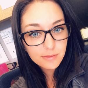 Meet your Posher, Stefanie